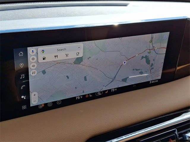 New 2025 Nissan Armada SL w/ Captain's Chari Seat Package image 3