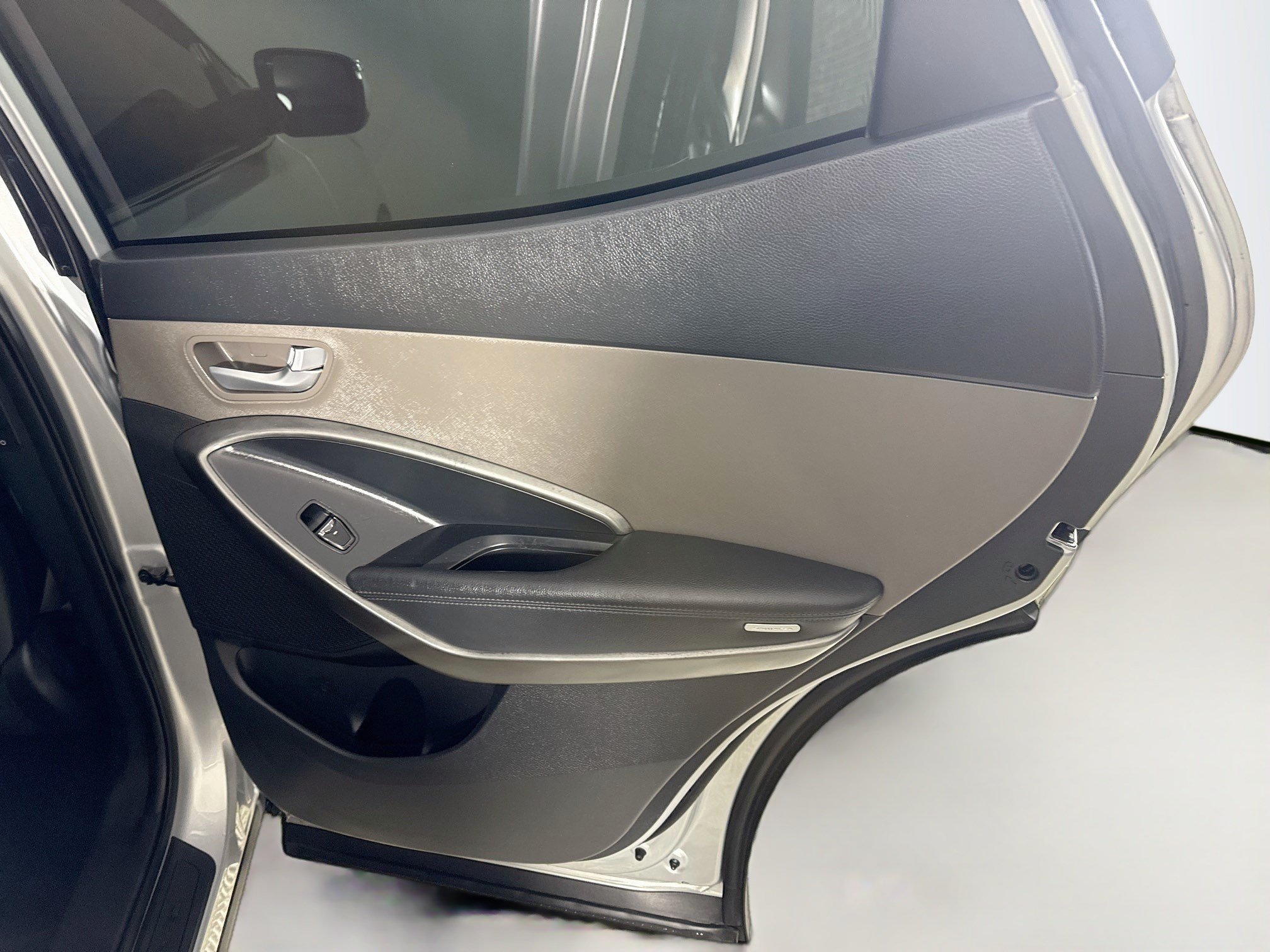 Used 2018 Hyundai Santa Fe Sport w/ 2.4L Value Package 02 FWD image 28