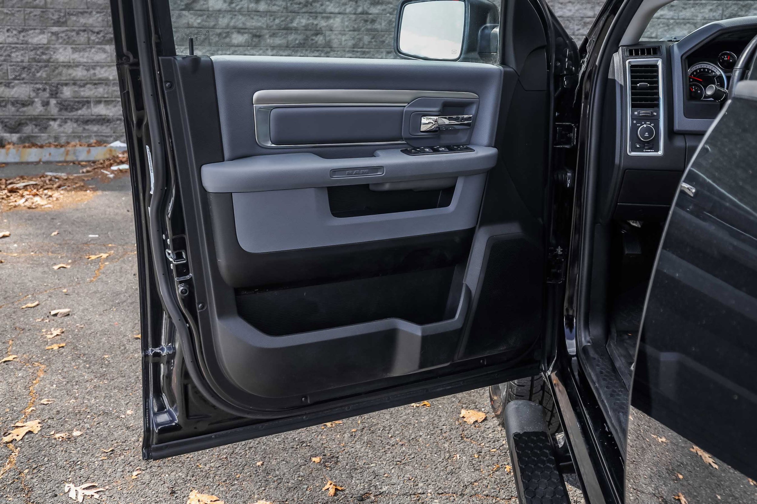 Used 2020 RAM 1500 Classic Warlock w/ Luxury Group image 22