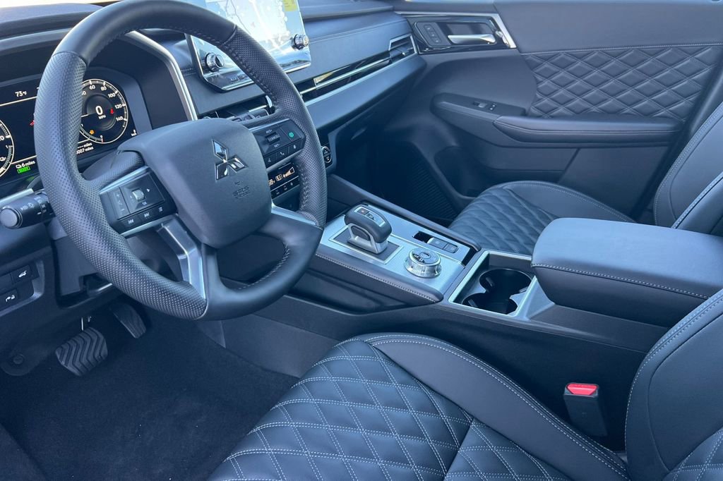 New 2025 Mitsubishi Outlander SEL AWD/4WD image 11