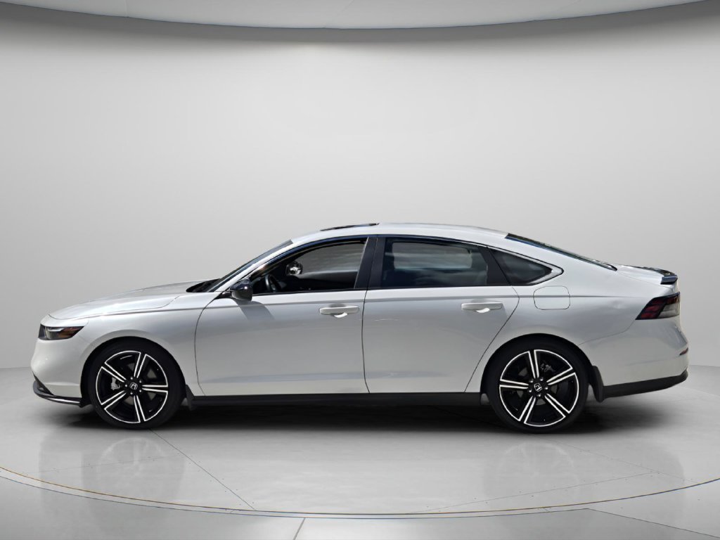 Certified 2025 Honda Accord Sport image 5