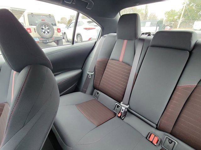 Used 2023 Toyota Corolla SE image 4