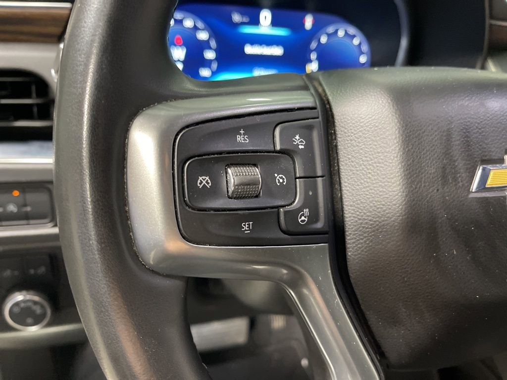 Used 2024 Chevrolet Suburban Premier image 30