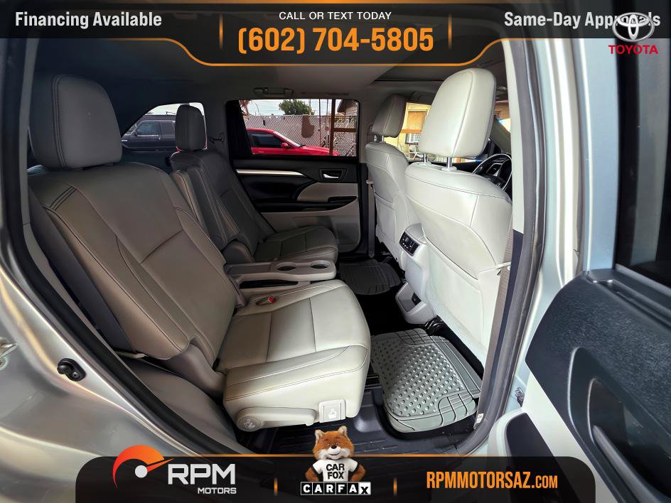 Used 2018 Toyota Highlander XLE AWD/4WD image 11