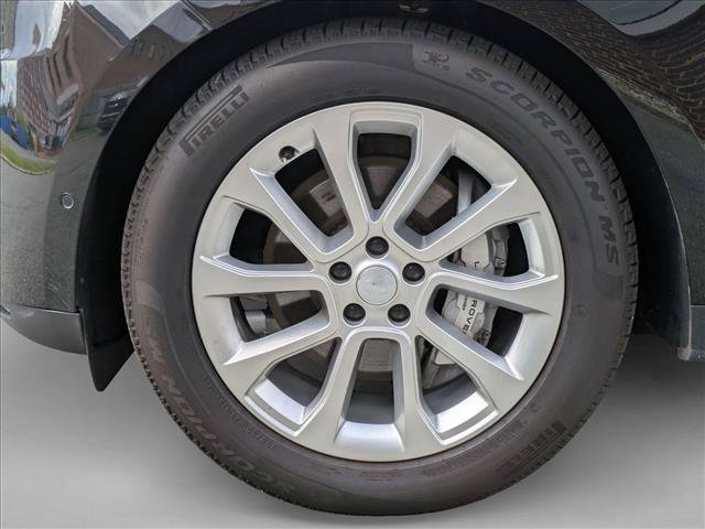 Used 2025 Land Rover Range Rover Sport SE AWD/4WD image 25