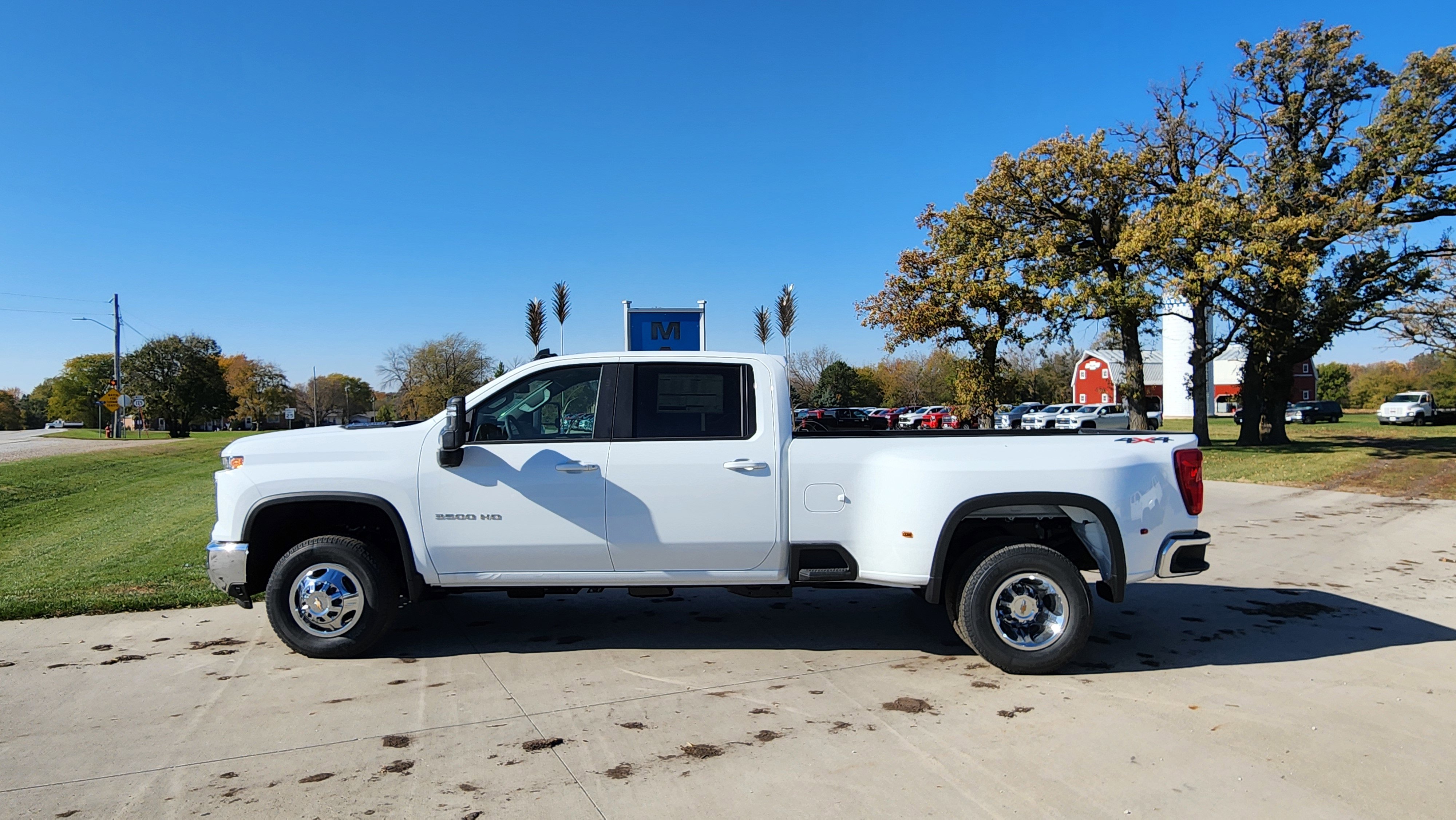 New 2026 Chevrolet Silverado 3500 LT w/ All Star Edition image 7