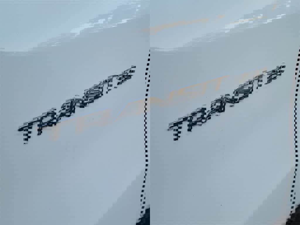 Used 2022 Ford Transit 350 XLT image 4