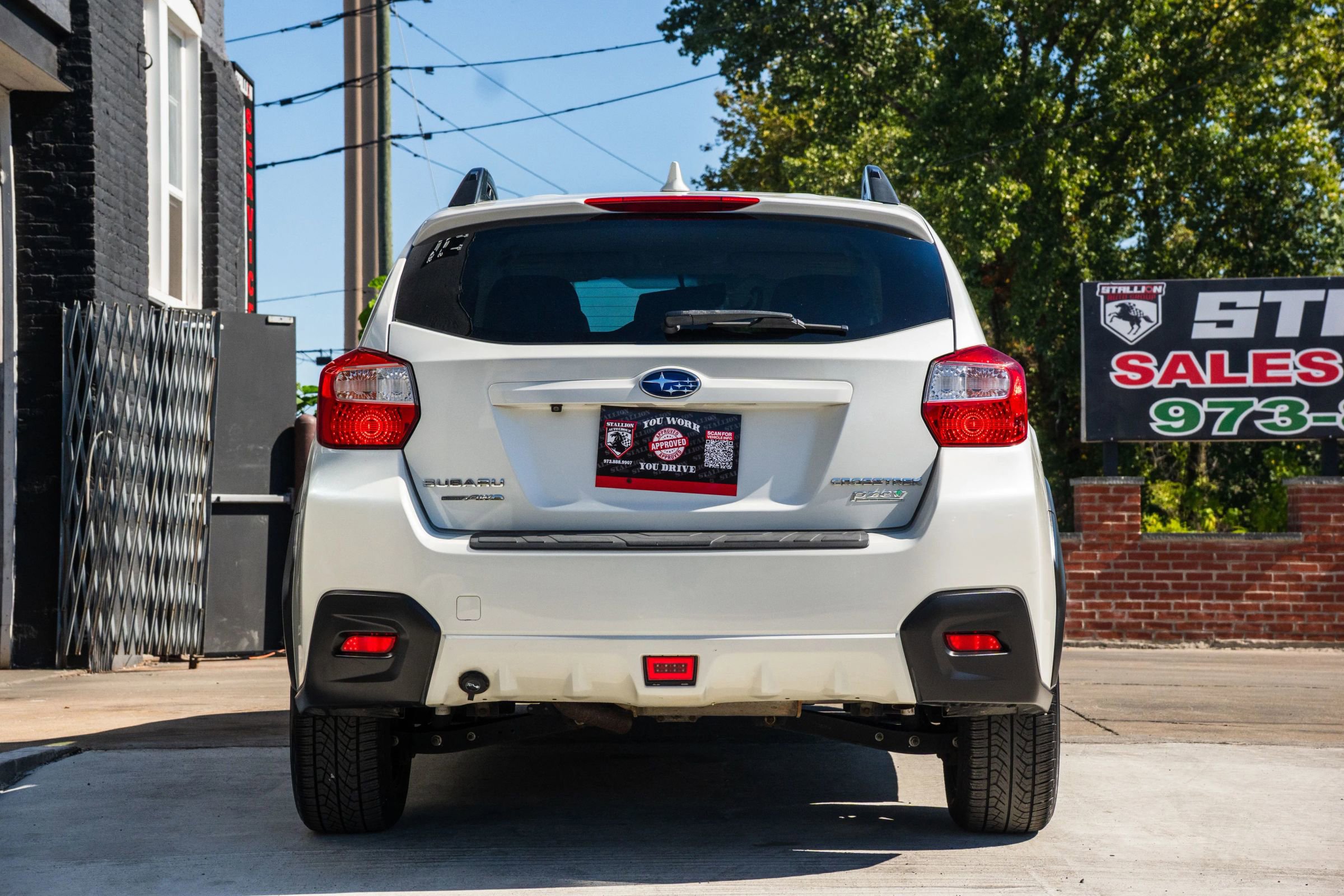 Used 2017 Subaru Crosstrek 2.0i Limited image 4