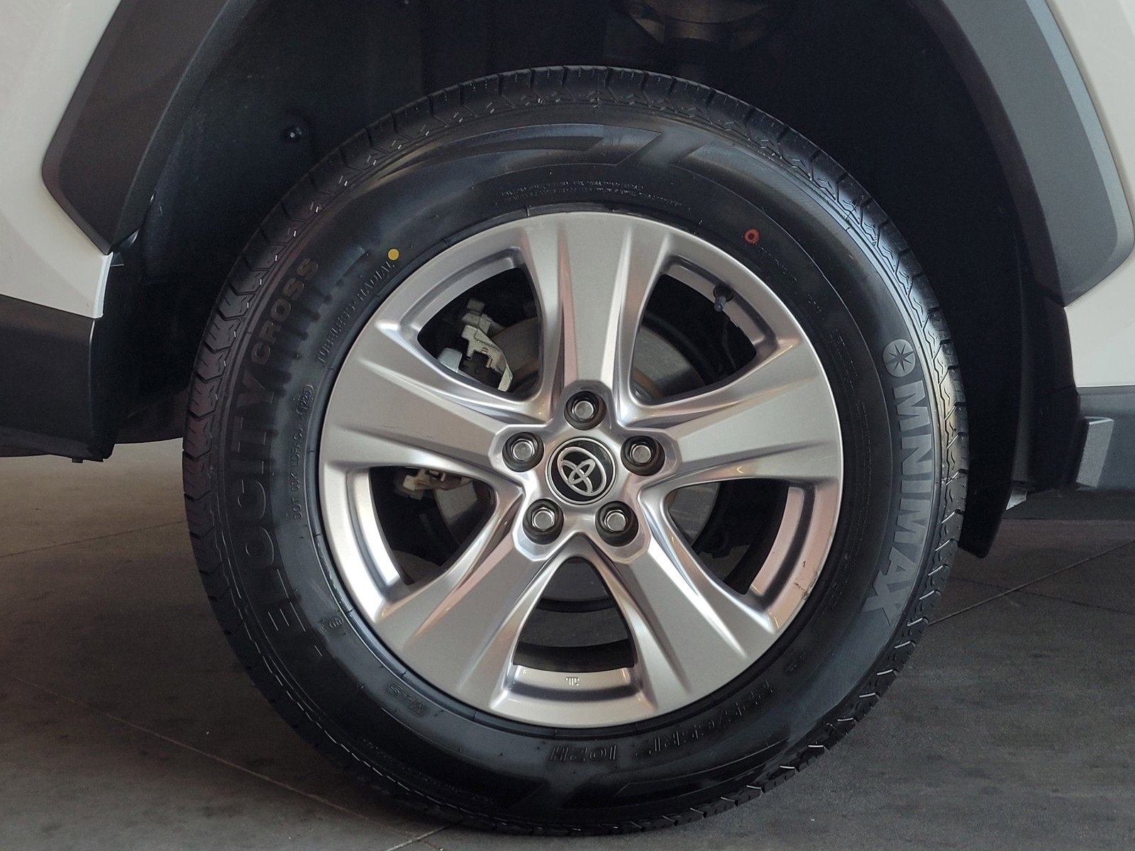 Used 2023 Toyota RAV4 XLE image 5