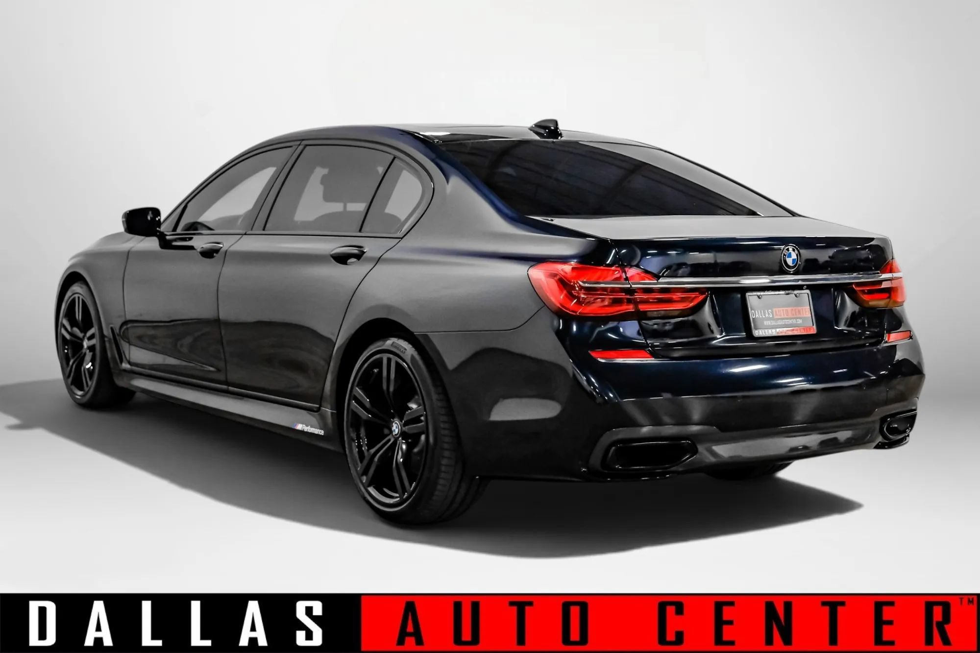 Used 2019 BMW 740i w/ Executive Package RWD image 7