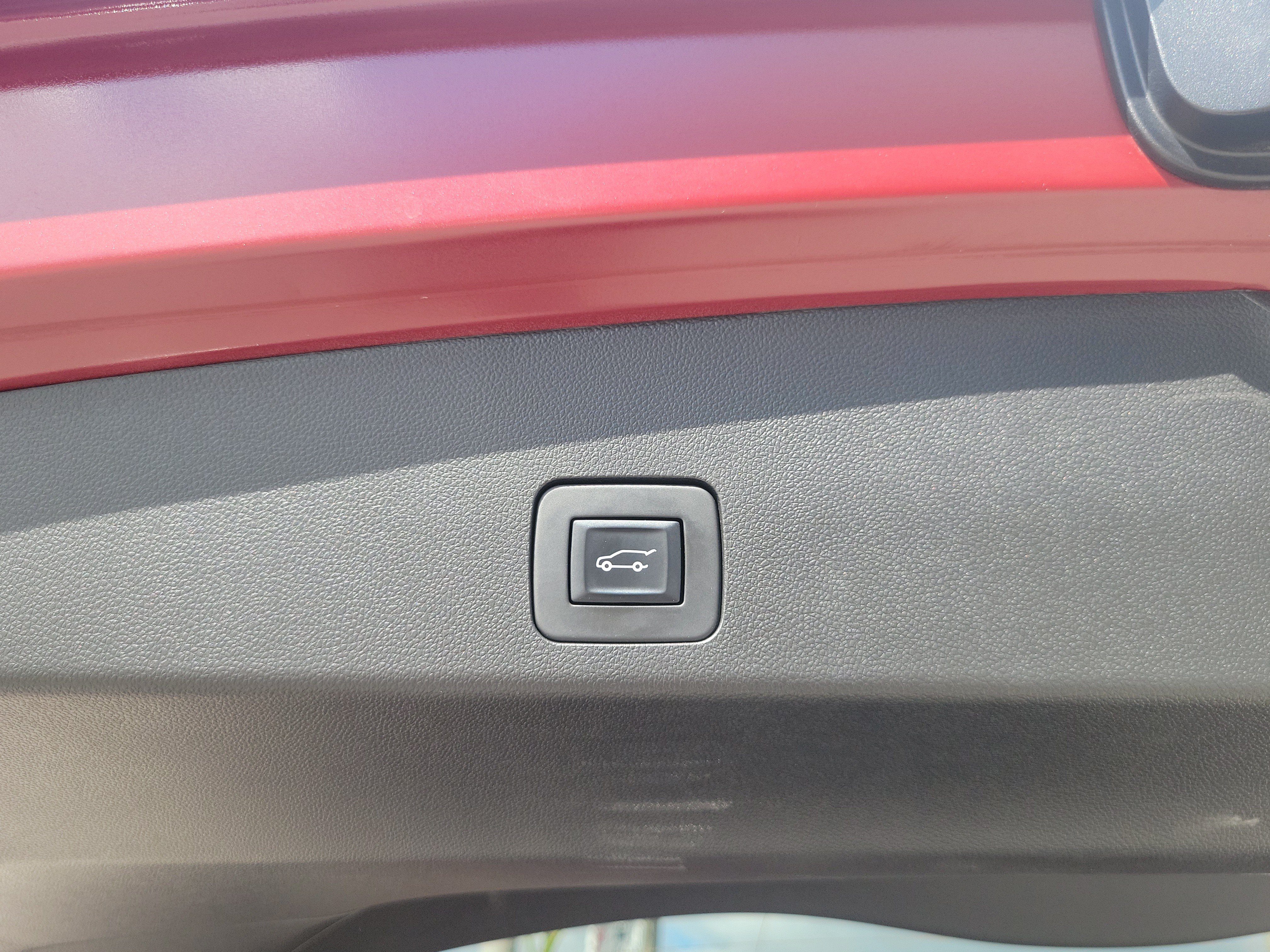 Used 2023 Buick Encore GX Essence w/ Experience Buick Package FWD image 18