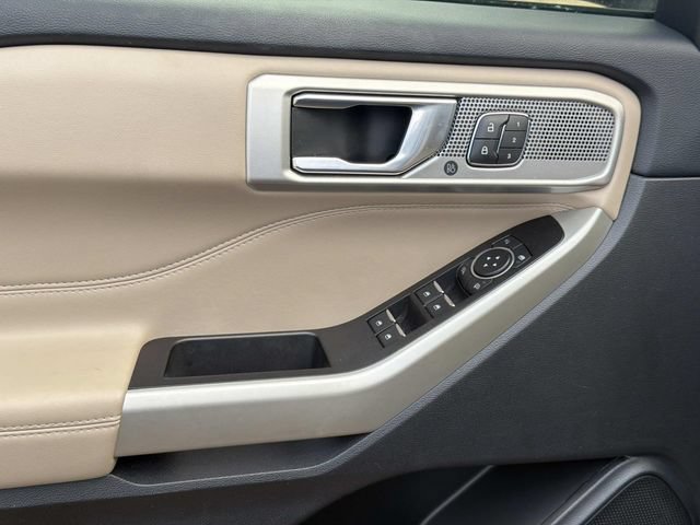 Used 2022 Ford Explorer Limited w/ Equipment Group 301A RWD image 26