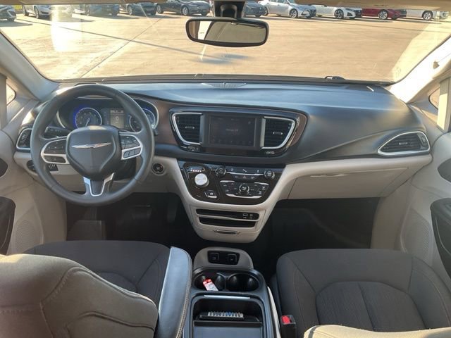 Used 2018 Chrysler Pacifica Touring Plus w/ Tire & Wheel Group image 3