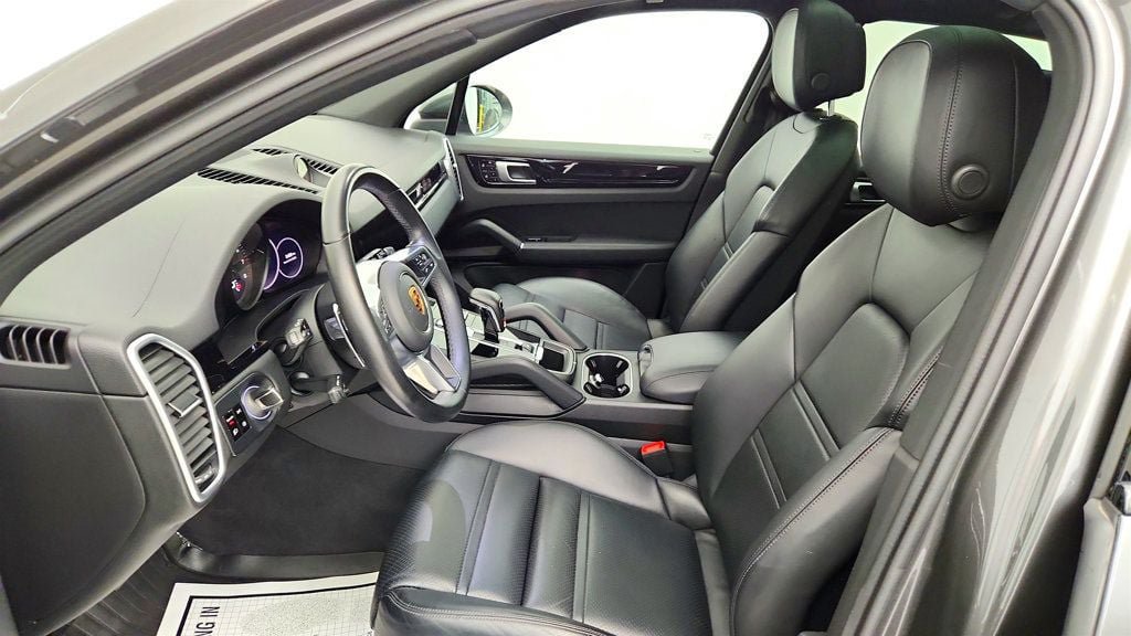Used 2021 Porsche Cayenne AWD/4WD image 37