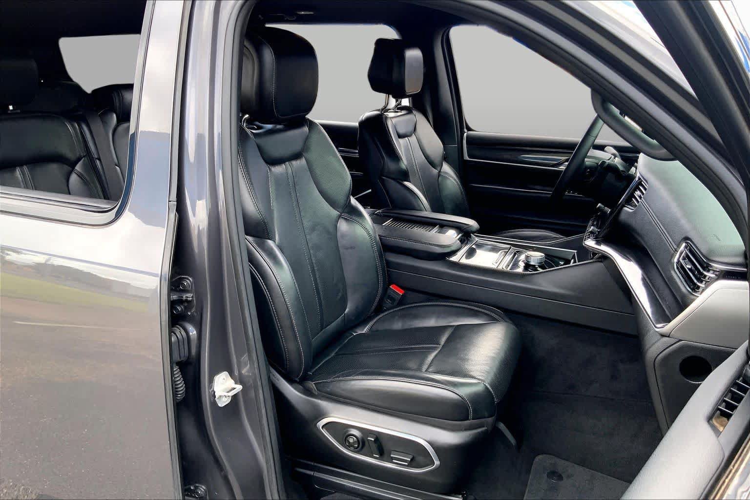Used 2022 Jeep Wagoneer Series I RWD image 9