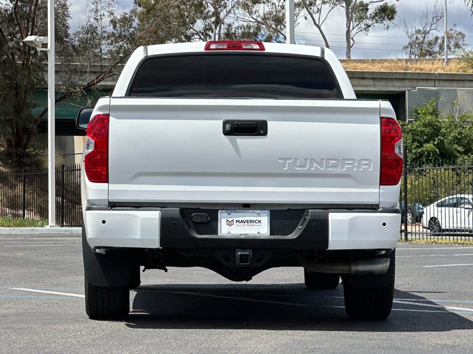 Used 2018 Toyota Tundra SR5 w/ SR5 Upgrade Package RWD image 4