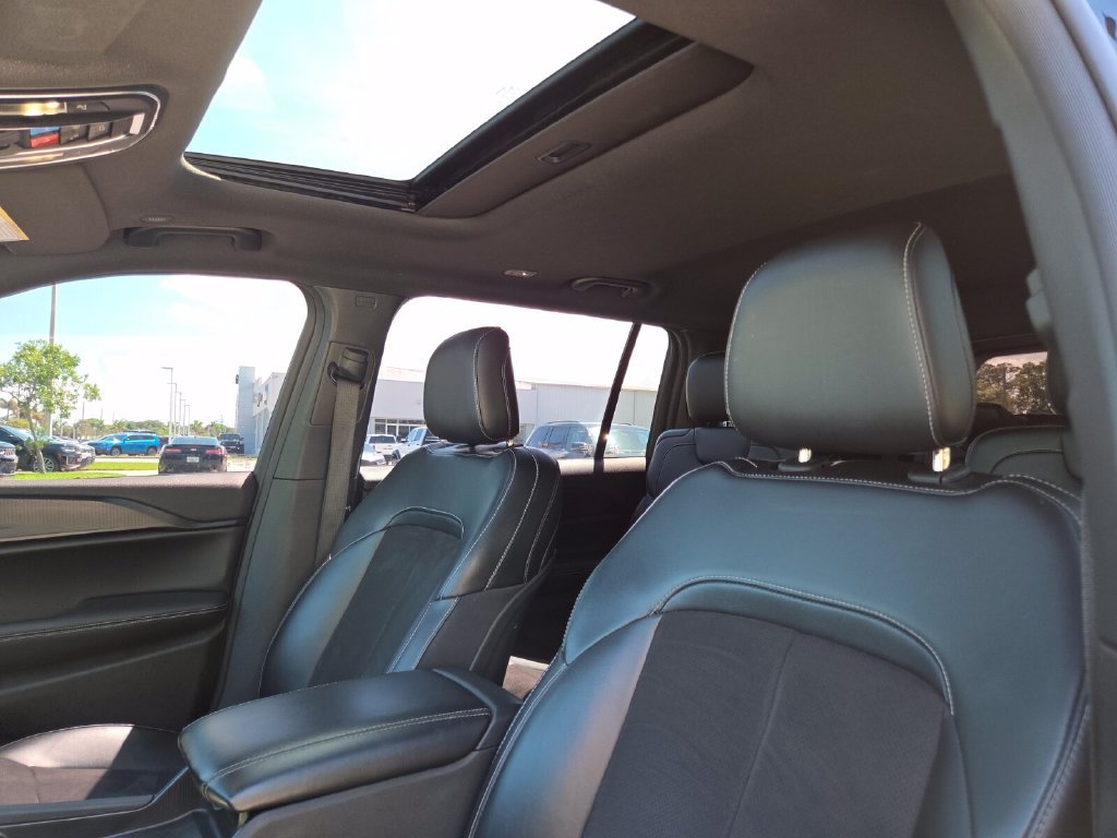 Certified 2024 Jeep Grand Cherokee L Altitude AWD/4WD image 29