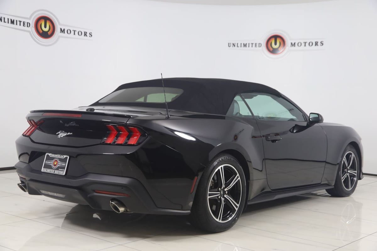 Used 2024 Ford Mustang Premium RWD image 3