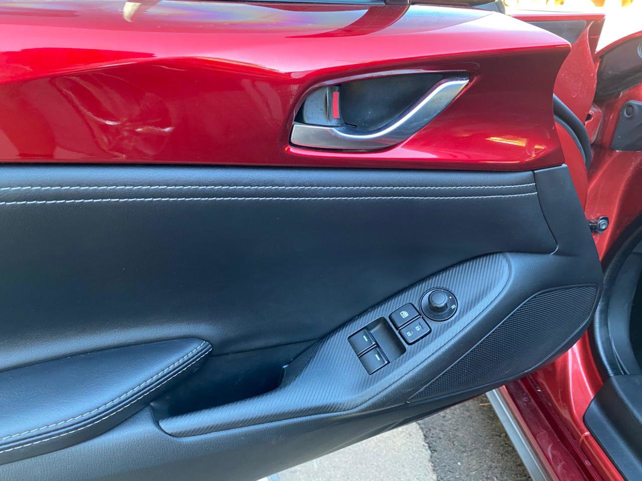 Used 2021 MAZDA MX-5 Miata RF Grand Touring RWD image 24