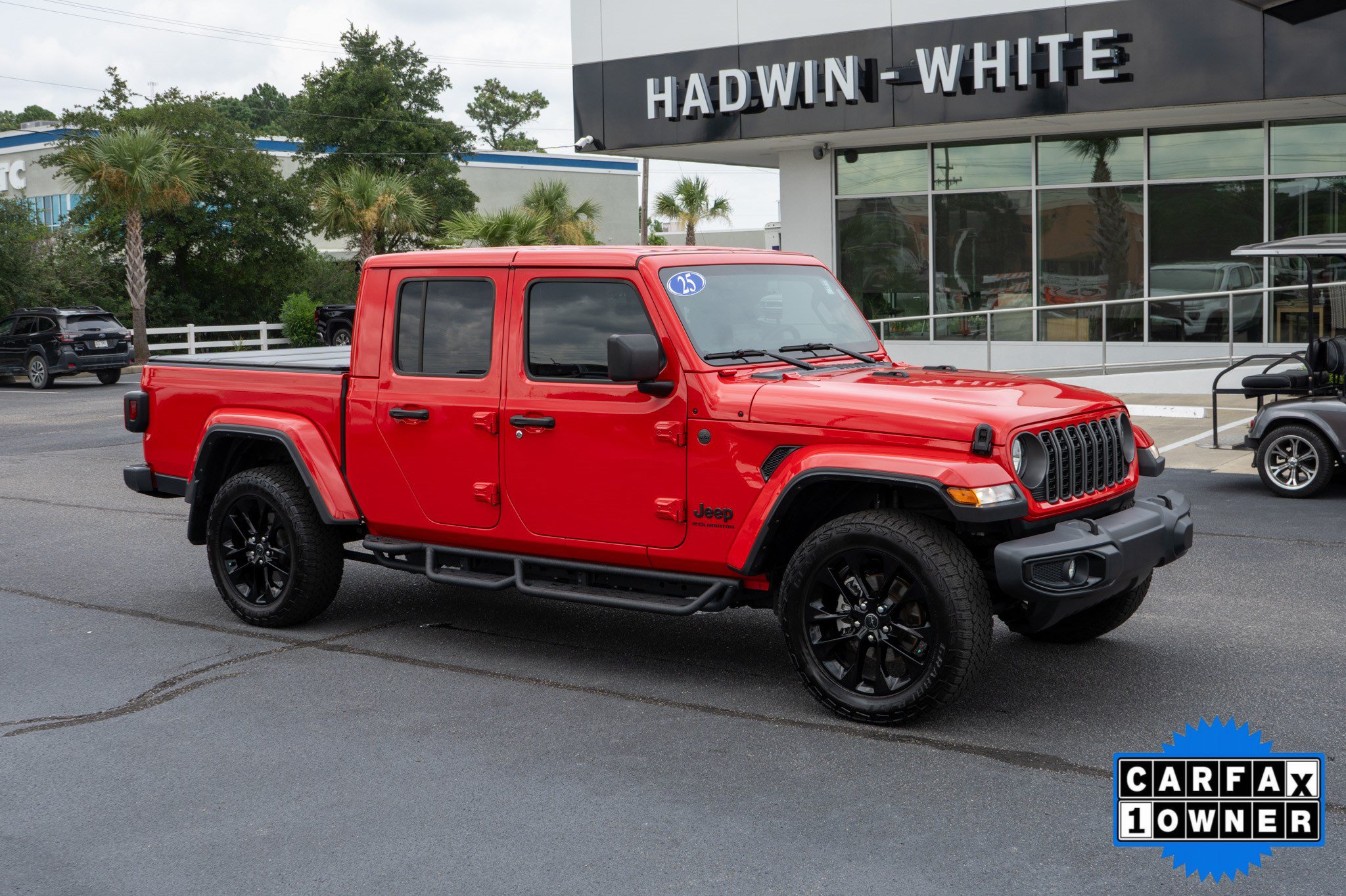Used 2025 Jeep Gladiator Sport AWD/4WD image 1