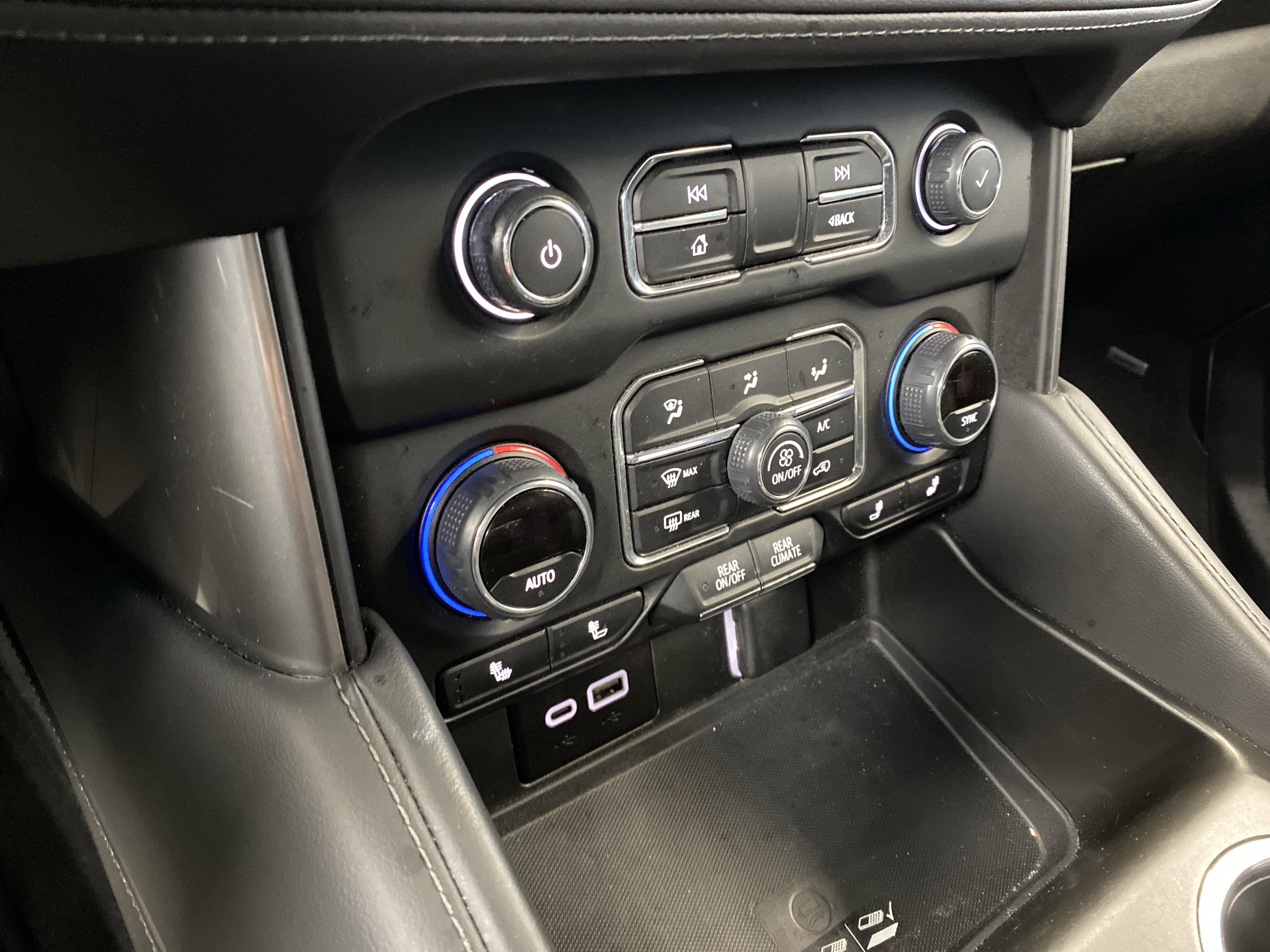 Used 2024 Chevrolet Tahoe LT image 19