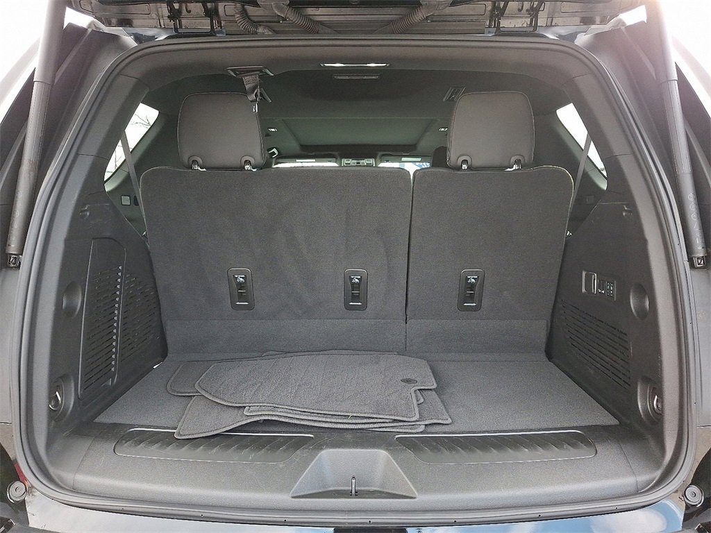 Used 2024 Chevrolet Tahoe LT w/ Luxury Package image 31