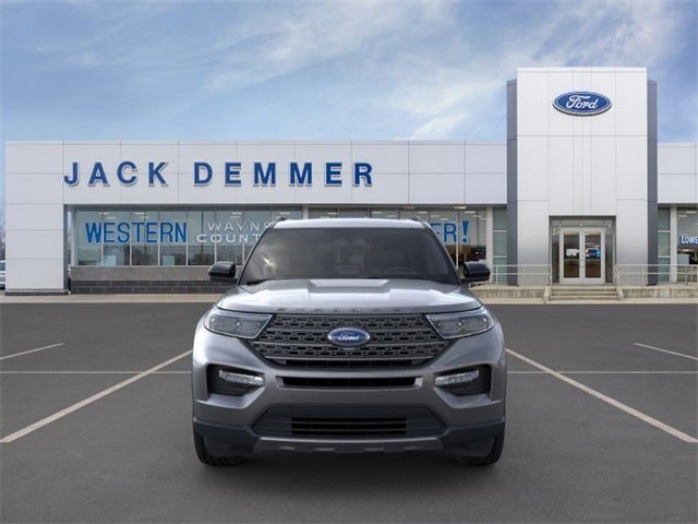 New 2023 Ford Explorer XLT w/ Equipment Group 202A image 6