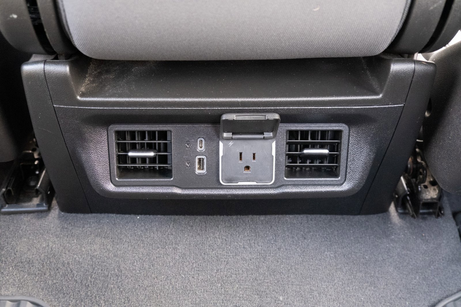 Used 2023 GMC Sierra 1500 SLE image 16