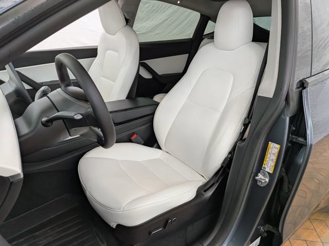 Used 2022 Tesla Model Y Performance image 13