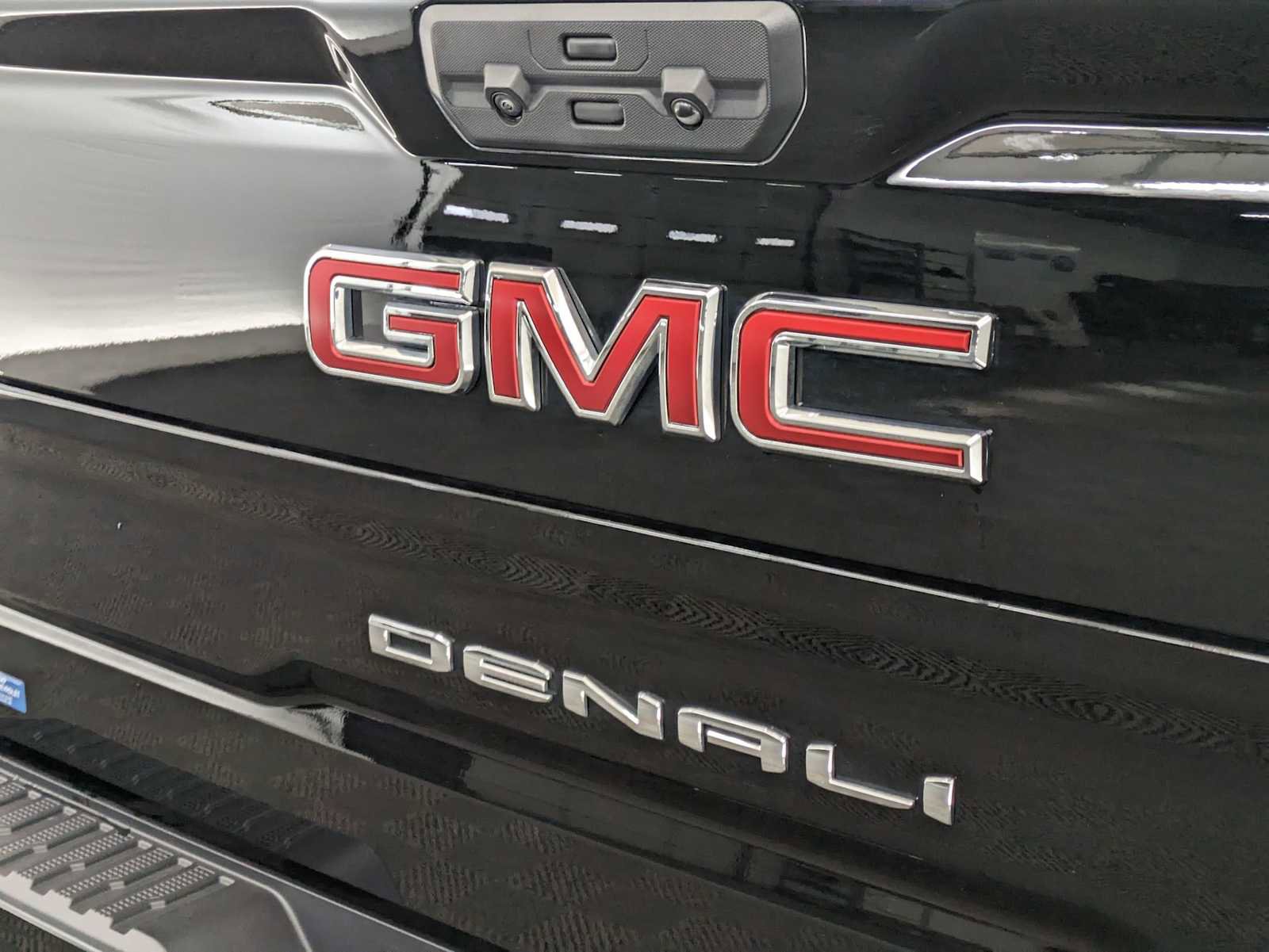Used 2024 GMC Sierra 1500 Denali w/ Denali Reserve Package image 14