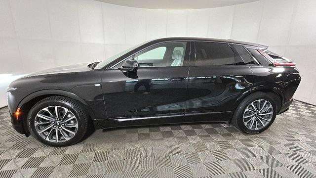 Used 2024 Cadillac Lyriq Sport RWD image 5