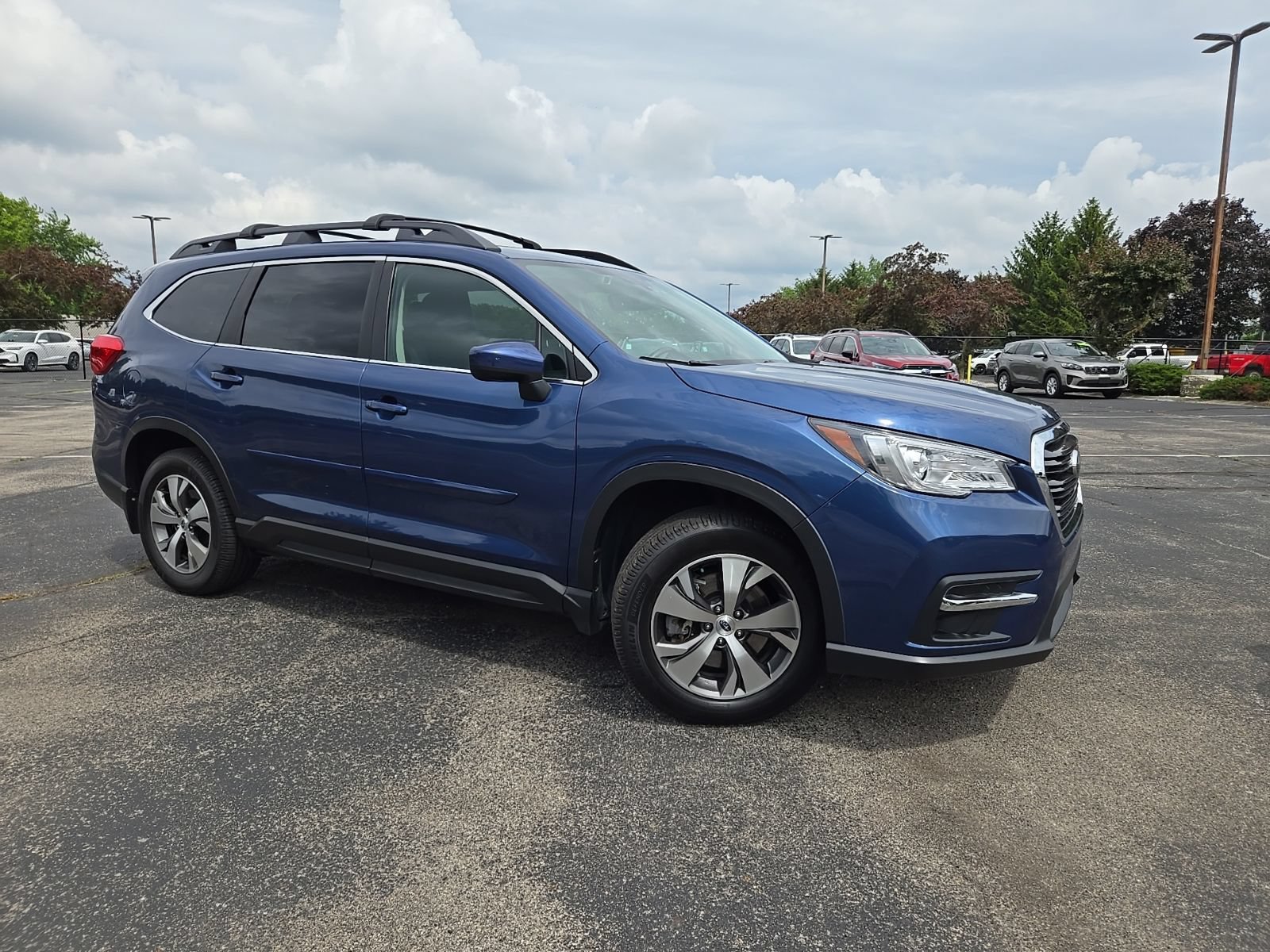 Used 2021 Subaru Ascent Premium w/ Convenience Package AWD/4WD image 3