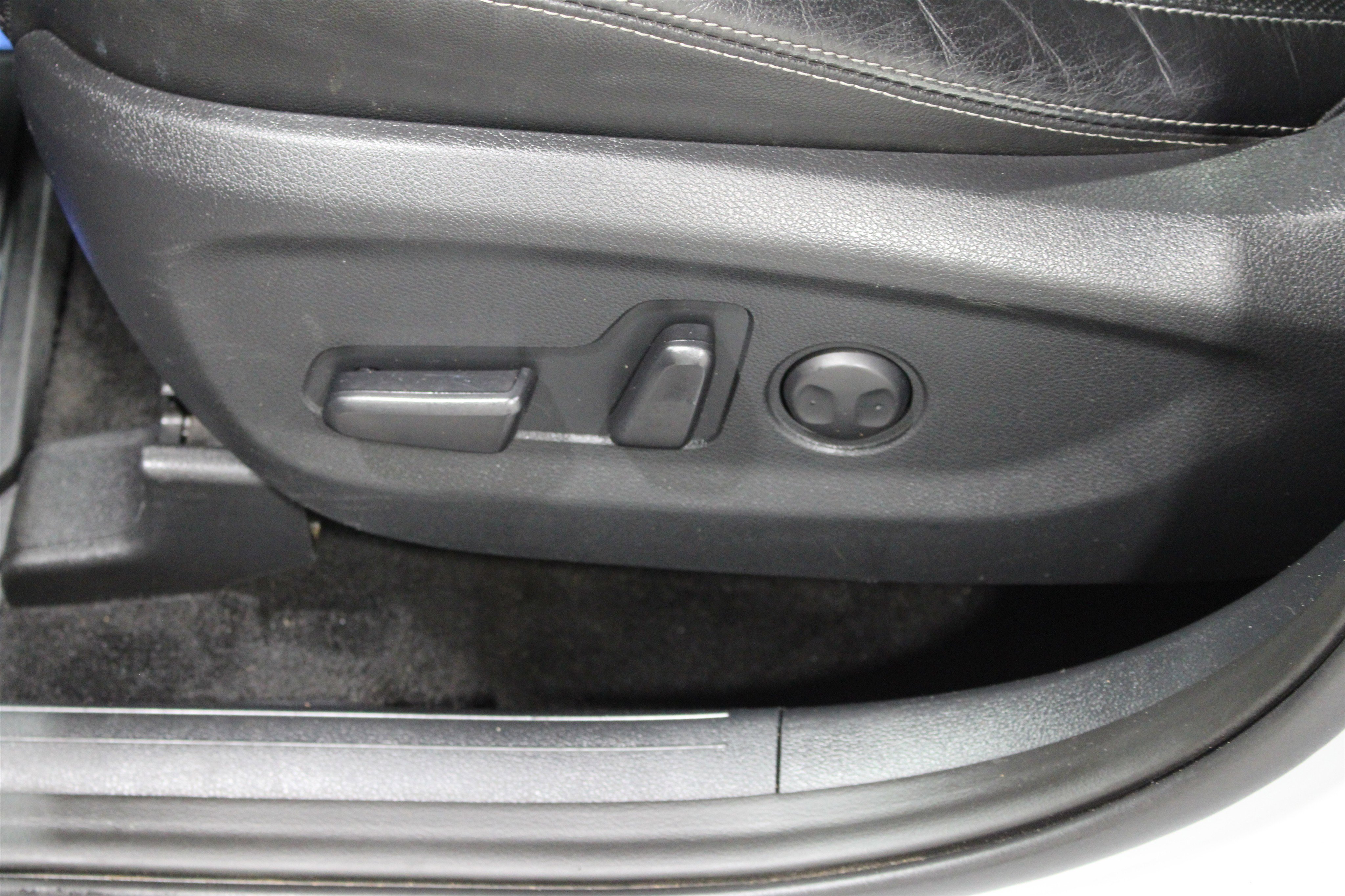 Used 2021 Kia Sportage EX w/ EX Technology Package FWD image 5
