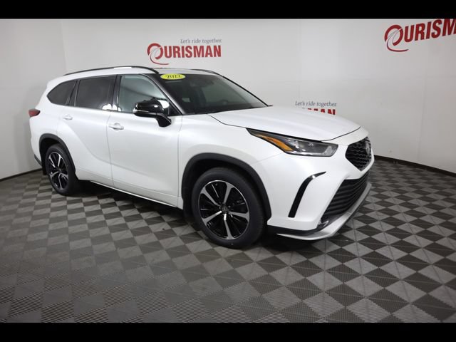 Used 2022 Toyota Highlander XSE AWD/4WD image 39