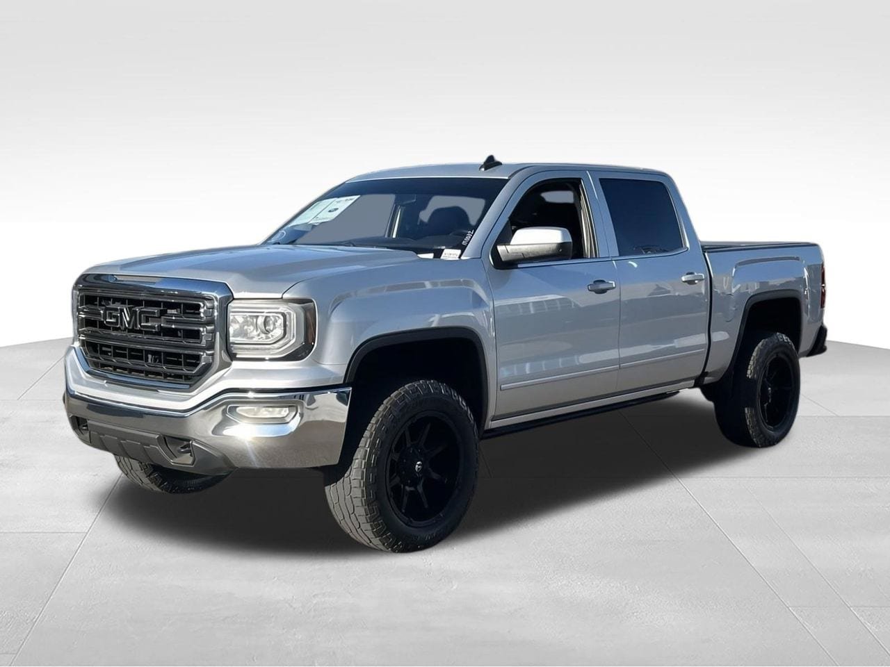 Used 2018 GMC Sierra 1500 SLE w/ SLE Value Package AWD/4WD image 3