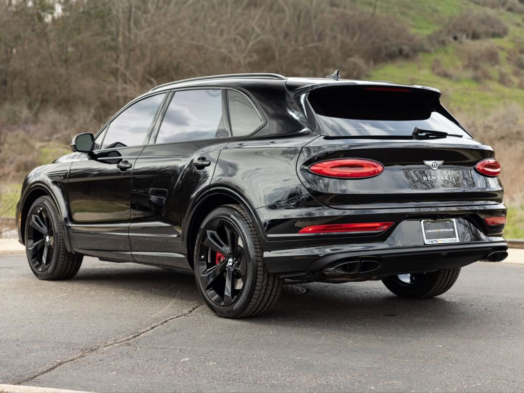 Certified 2025 Bentley Bentayga image 9