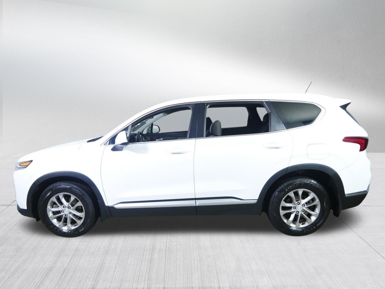 Used 2020 Hyundai Santa Fe SE w/ Cargo Package AWD/4WD image 4