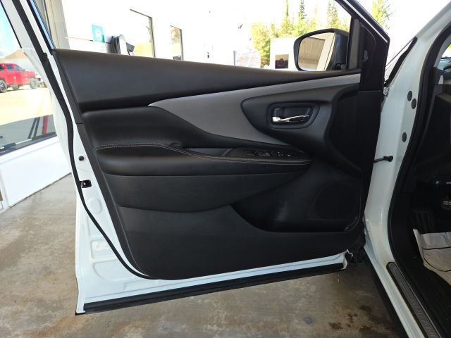 Used 2024 Nissan Murano SV AWD/4WD image 35