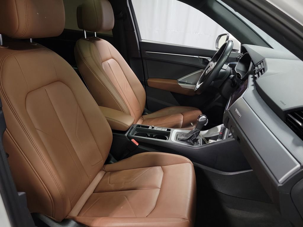 Used 2022 Audi Q3 2.0T Premium image 25