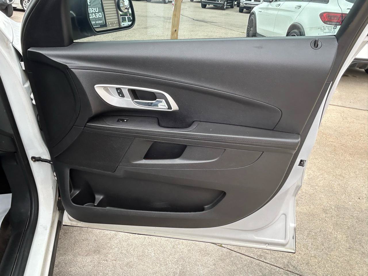 Used 2016 Chevrolet Equinox LS AWD/4WD image 16