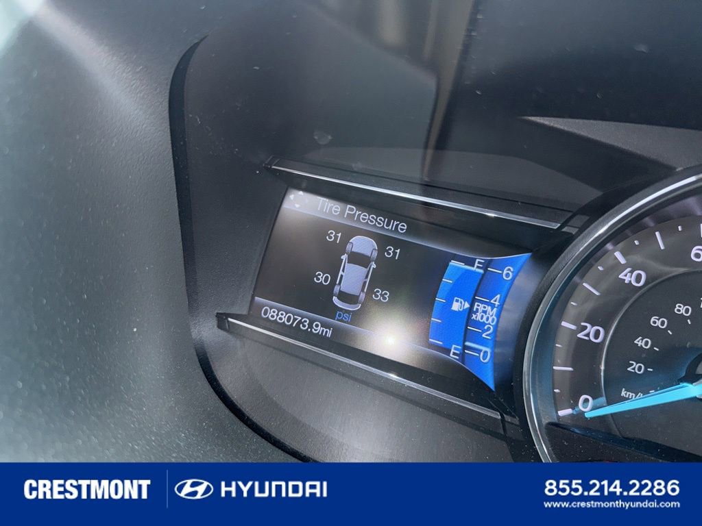 Used 2016 Ford Explorer XLT w/ Equipment Group 202A AWD/4WD image 2