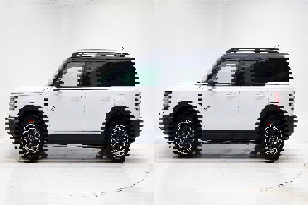 Used 2025 Ford Bronco Sport Outer Banks image 6