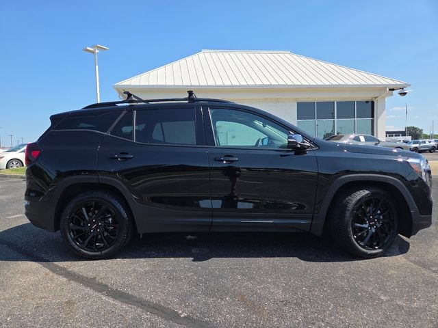 Used 2023 GMC Terrain SLT w/ Elevation Edition FWD image 17