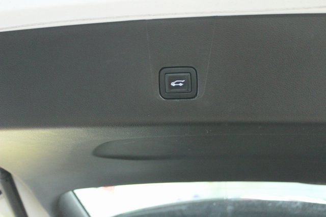 Used 2022 Chevrolet Traverse RS image 14