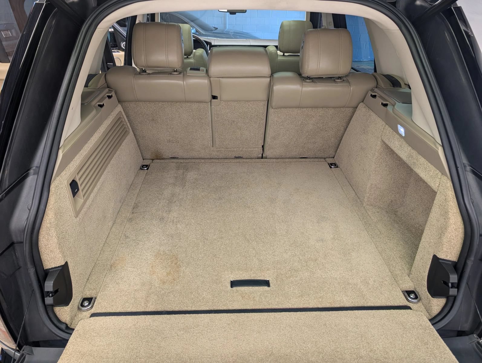 Used 2014 Land Rover Range Rover HSE AWD/4WD image 28