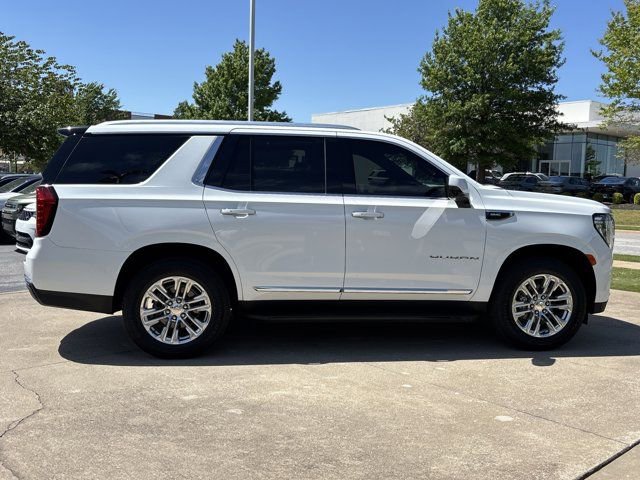 Used 2023 GMC Yukon SLT w/ SLT Premium Package AWD/4WD image 2
