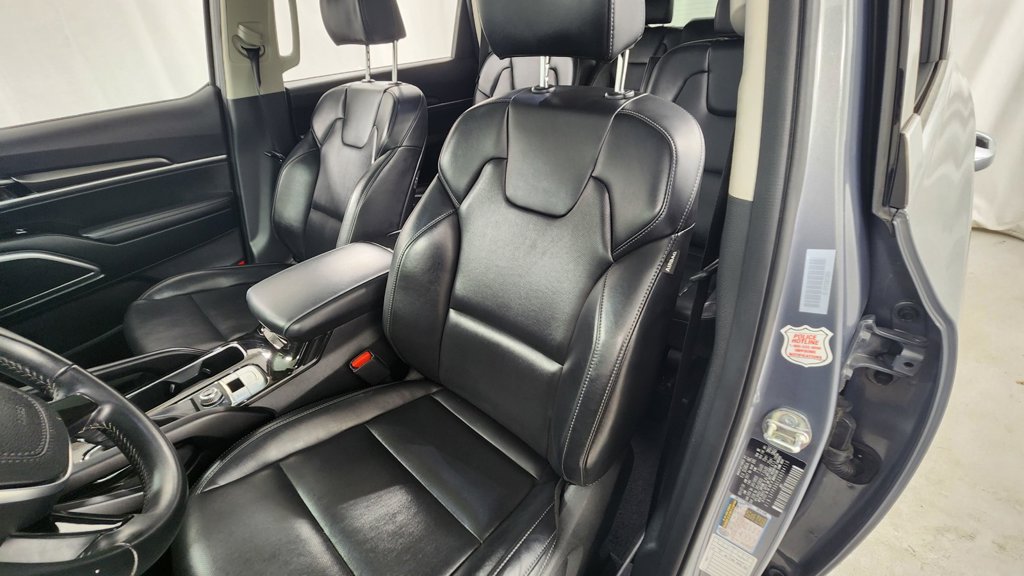 Used 2025 Kia Telluride S AWD/4WD image 10