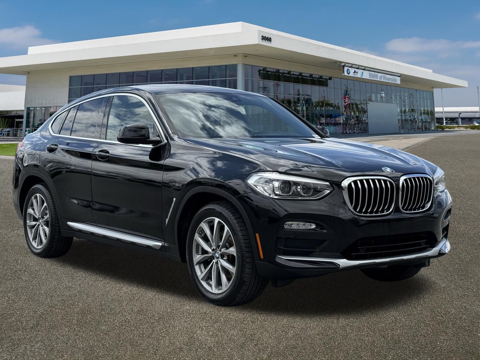 Used 2019 BMW X4 xDrive30i w/ Premium Package AWD/4WD image 2