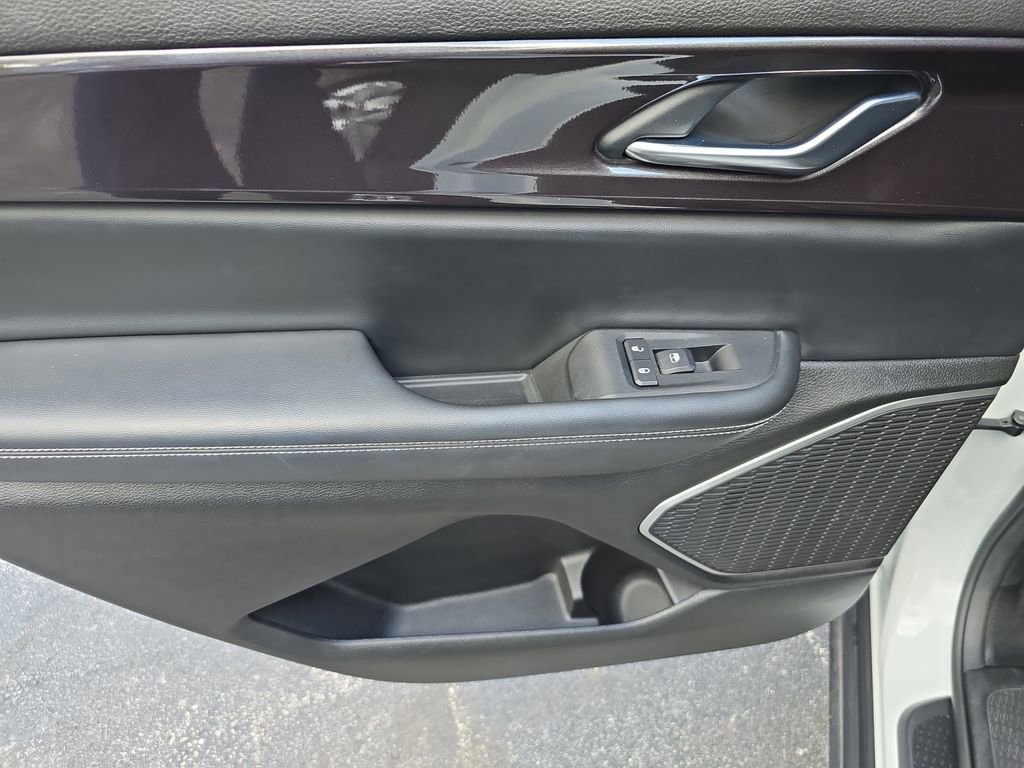 Used 2022 Jeep Grand Cherokee L Laredo w/ Luxury Tech Group I image 10