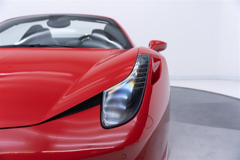 Used 2012 Ferrari 458 Spider RWD image 21